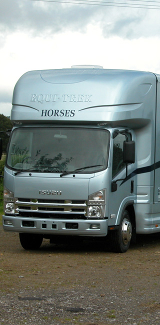 Lorries Horse Box Servicing & Repairs Winkfield Berkshire - NK4WD specialise in servicing & repairing Land Rovers Range Rovers Lorries Horse Boxes Trailers